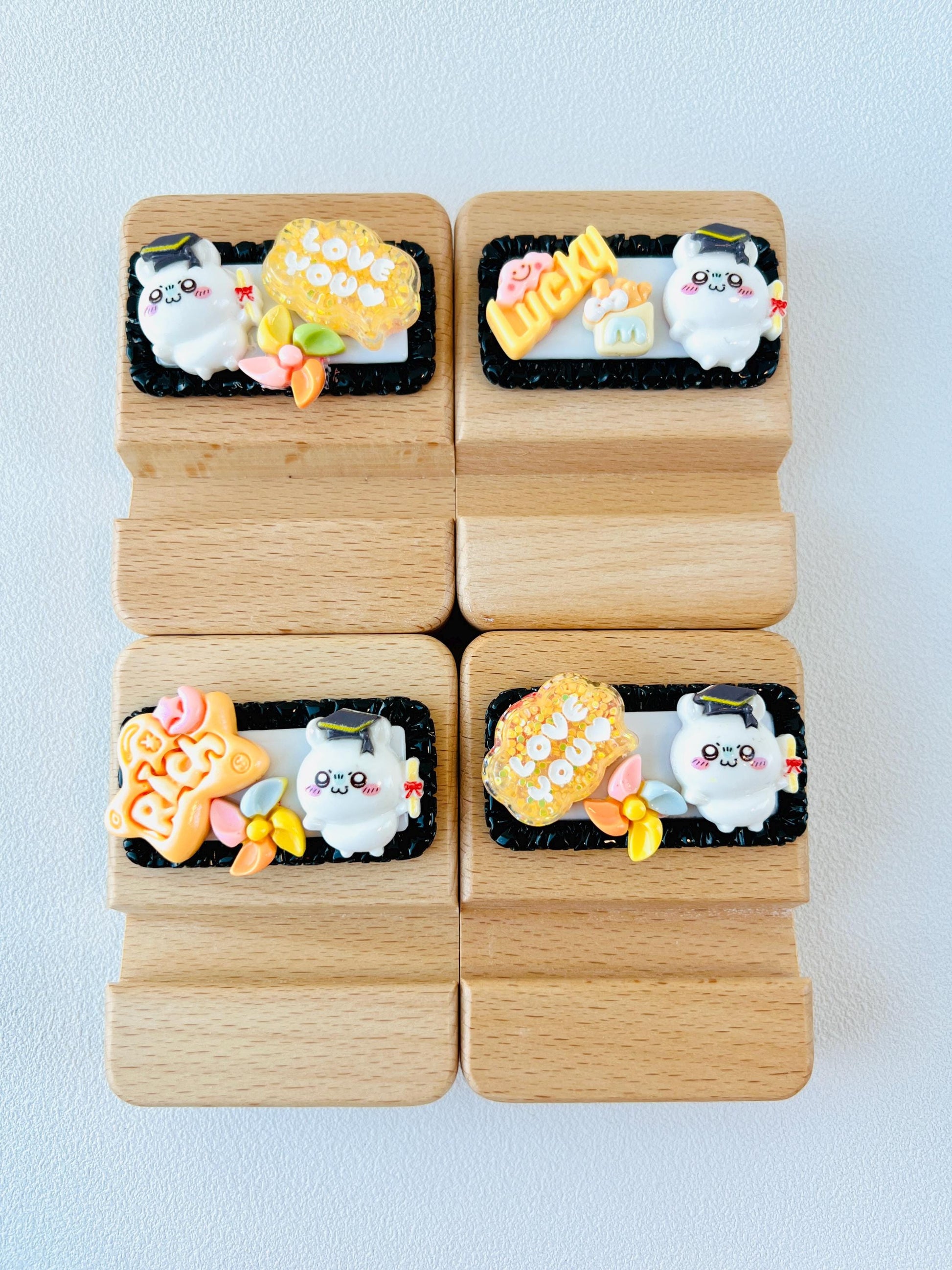 Cute Personalized Phone Stand Chiikawa Graduation Personalized Gift Name Engraved Wooden Phone Holder Desk Decoration Kawaii Gift
