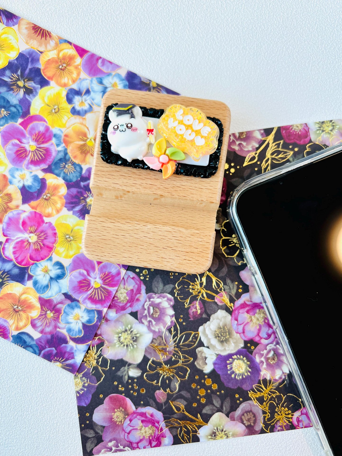 Cute Personalized Phone Stand Chiikawa Graduation Personalized Gift Name Engraved Wooden Phone Holder Desk Decoration Kawaii Gift