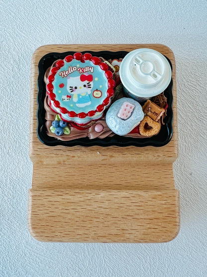 Personalized Name Engraving Phone Stand Cutecore Miniature Cake Charm Wooden Phone Holder Personalized Gift Desk Decoration Birthday Gift