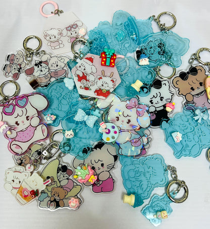 Mikko Keychain Decorated with Resin Charms | Kawaii Charm Bag Charm Handmade Accessory Acrylic Keychain Gift